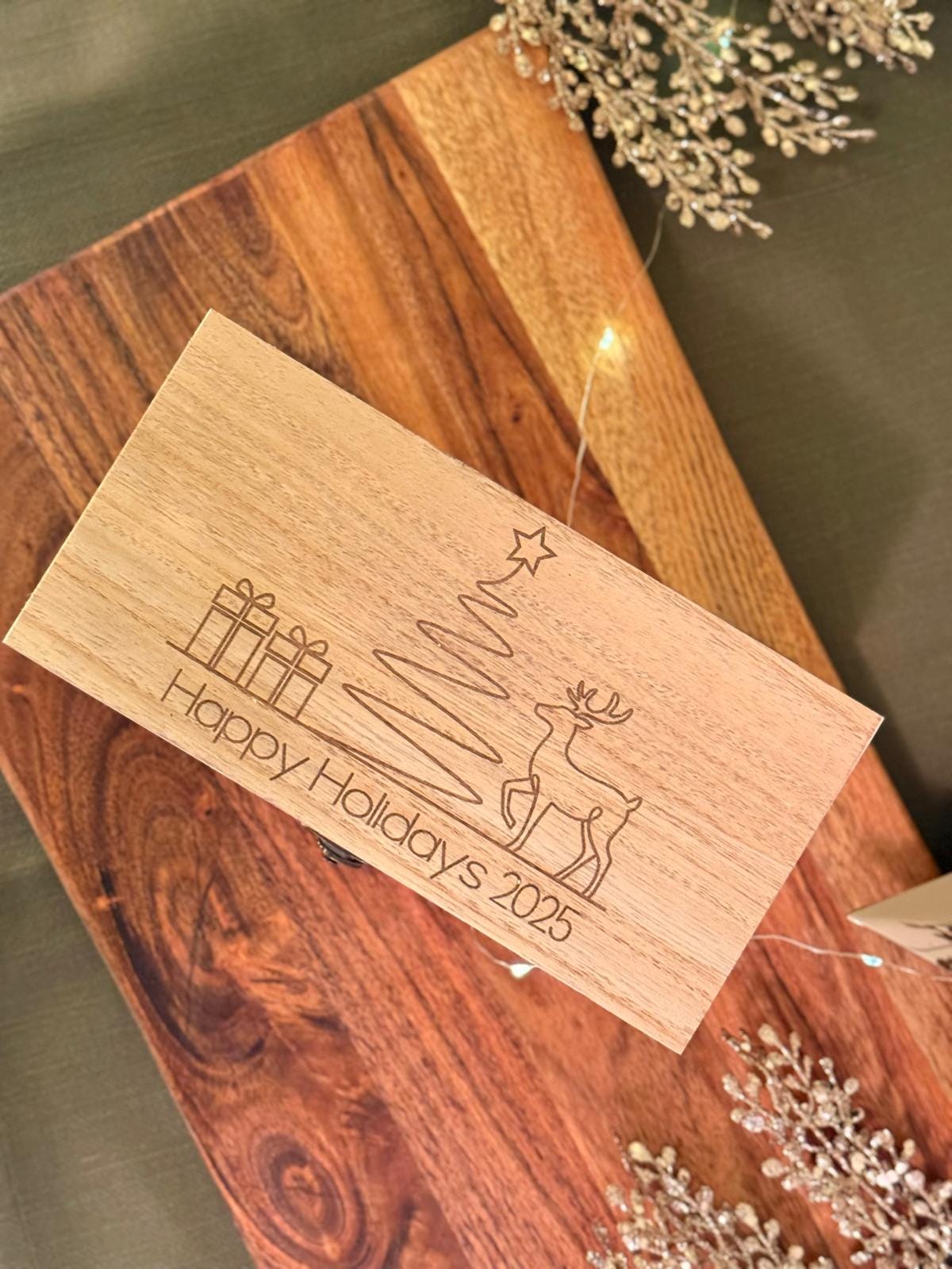 Elegant Brass Deer Couple Décor – Christmas Gift Box